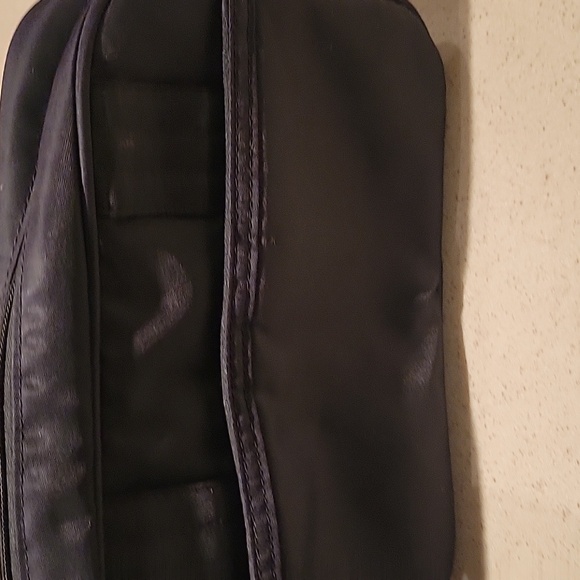 Black Quilted Brand New Cross Body Bag - Picture 4 of 6